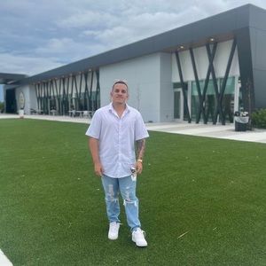 Meet your Posher, Liscander caleb